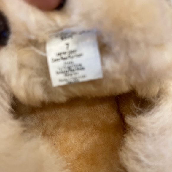 Minnetonka moccasins size 7 - Picture 5 of 5